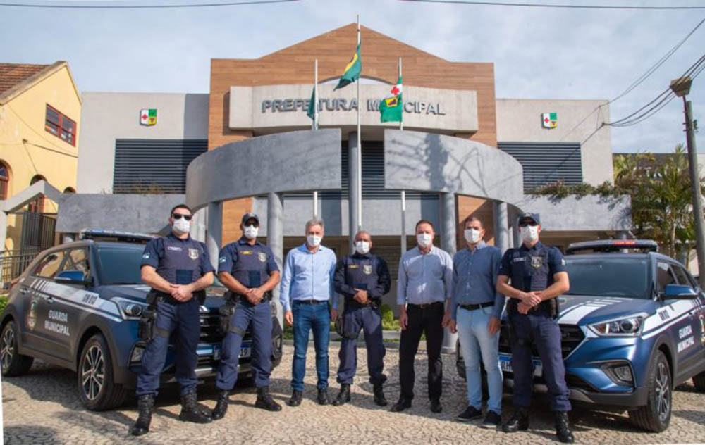 Guarda Municipal de Colombo recebe duas novas e modernas viaturas 5 colombo guarda municipal Guarda Municipal de Colombo recebe duas novas e modernas viaturas