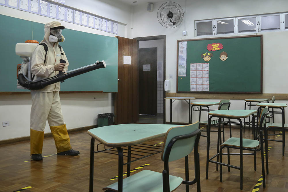 Prefeitura de Curitiba começa sanitização nas escolas para a volta às aulas 2 curitiba volta as aulas Prefeitura de Curitiba começa sanitização nas escolas para a volta às aulas