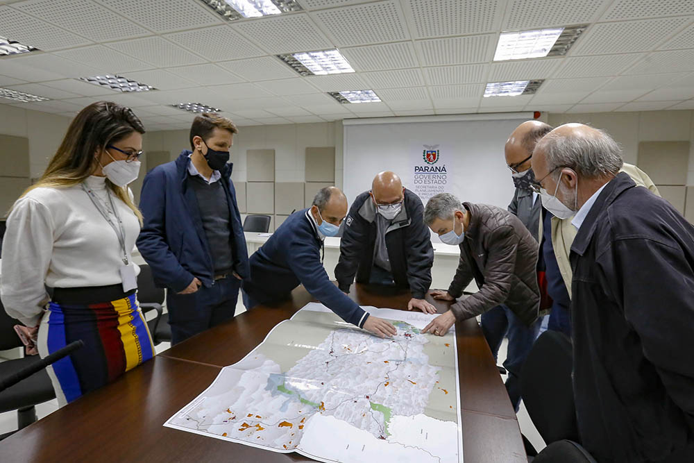 Estado e Prefeitura de Curitiba discutem modelo de linha férrea fora da Capital 1 goverrno ferroeste Estado e Prefeitura de Curitiba discutem modelo de linha férrea fora da Capital