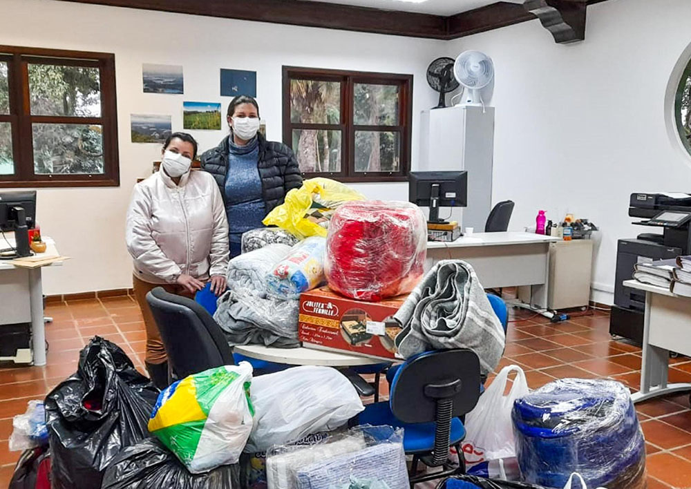 Campanha “Piraquara coberta de Carinho” já beneficia famílias durante a semana mais fria do ano 4 piraquara coberta de carinho Campanha “Piraquara coberta de Carinho” já beneficia famílias durante a semana mais fria do ano