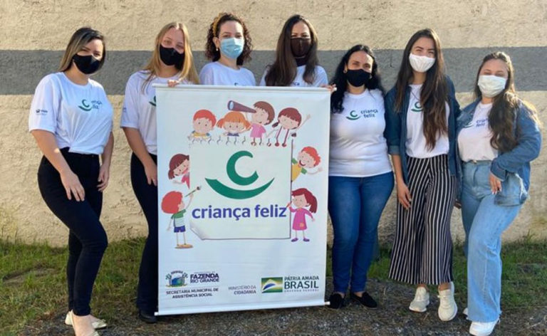 Assistência Social de Fazenda Rio Grande promove o Agosto Dourado e o Programa Criança Feliz