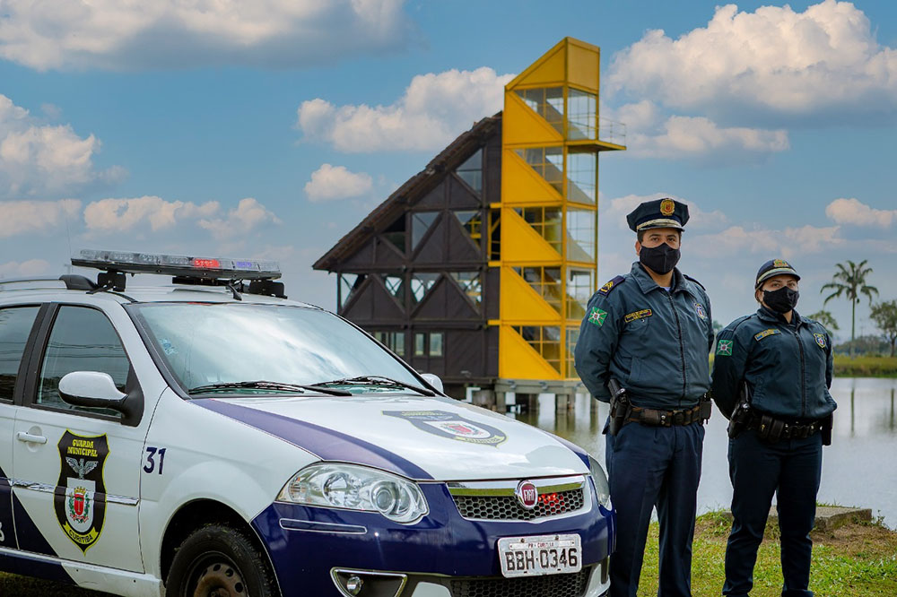 Guarda Municipal de Curitiba celebra 35 anos e se consolida entre as forças de segurança 1 A GM conhece muito bem a sua área de atuação e tem um domínio do tectonismo do crime no município, afirma Coronel Péricles de Matos