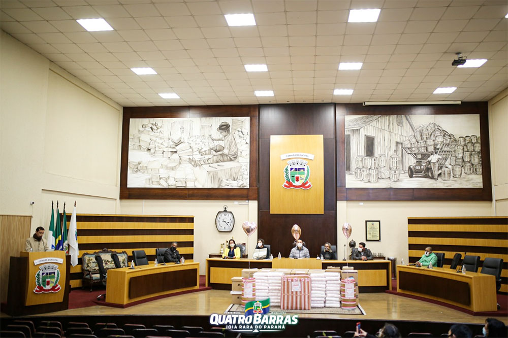 Câmara de Quatro Barras entrega absorventes da Campanha Dignidade Feminina 6 As doações ocorreram entre os dias 7 de junho e 7 de julho, com um ponto de coleta na própria Câmara Municipal