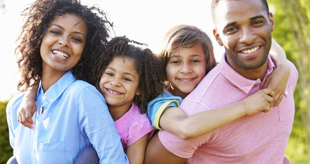 Família: sinônimo de amor, mas de conflitos também 9 As relações sociais, nos distraem de nós mesmos, nos sentimos seduzidos, tentados a fazer comentários da vida alheia e acabamos por nos distrair de nossos próprios conflitos