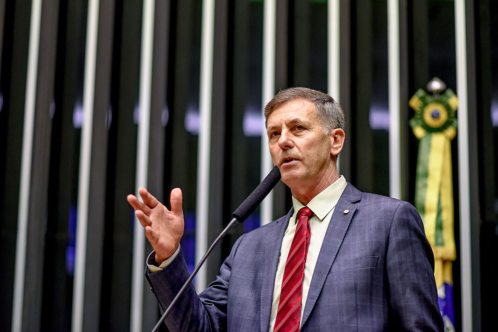 Luizão é disparado o deputado federal que mais ajuda Piraquara 4 Deputado federal Luizão Goulart é recordista em recursos para Piraquara