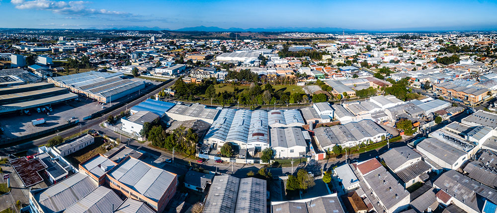 Pinhais tem expressivo aumento no número de empresas em 2021 2 A chegada de novas empresas foi comemorado pela prefeita Marli Paulino e o secretário José Martins