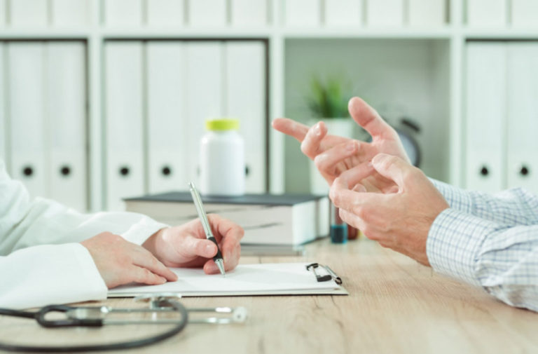 A recomendação é que, homens e mulheres façam consultas de rotina anuais