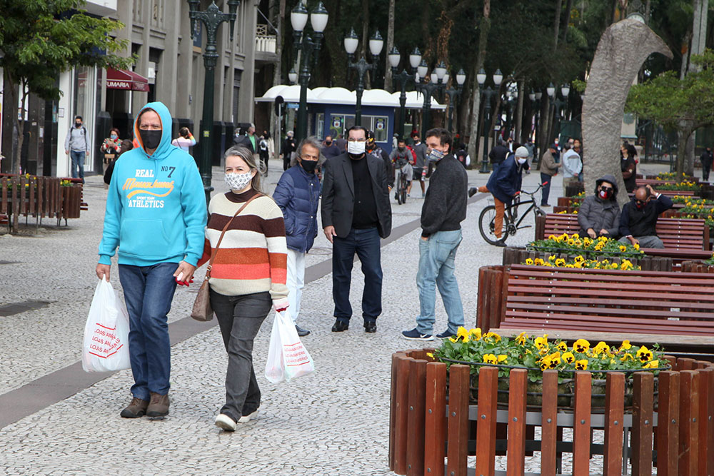 Ratinho Júnior prorroga restrições para enfrentamento da pandemia 5 Desde o início de agosto está autorizada a realização de algumas categorias de eventos, desde que atendam medidas de prevenção