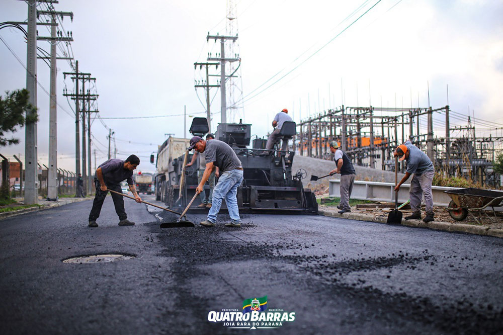 Rua Antônio Rodrigues de Souza, em Campina Grande do Sul, recebe ações de revitalização com investimentos em sinalização, paisagismo e iluminação 6 Os trabalhos tem a coordenação da Secretaria de Infraestrutura, Logística e Frotas