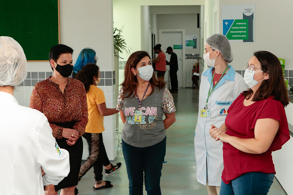 Unidade Básica de Saúde Ana Neri, no Alto Tarumã, é reaberta após reforma 9 “O objetivo é cuidar bem dos nossos cidadãos. Trabalhamos constantemente para atender às necessidades, conforme a demanda, e melhorar os espaços físicos em nossas unidades de saúde, é uma delas”, explica a prefeita Marli Paulino