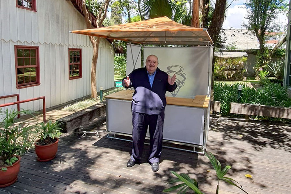 Rafael Greca aprova protótipo de novas barracas para Feirinha do Largo da Ordem 3 barraca largo ordem Rafael Greca aprova protótipo de novas barracas para Feirinha do Largo da Ordem
