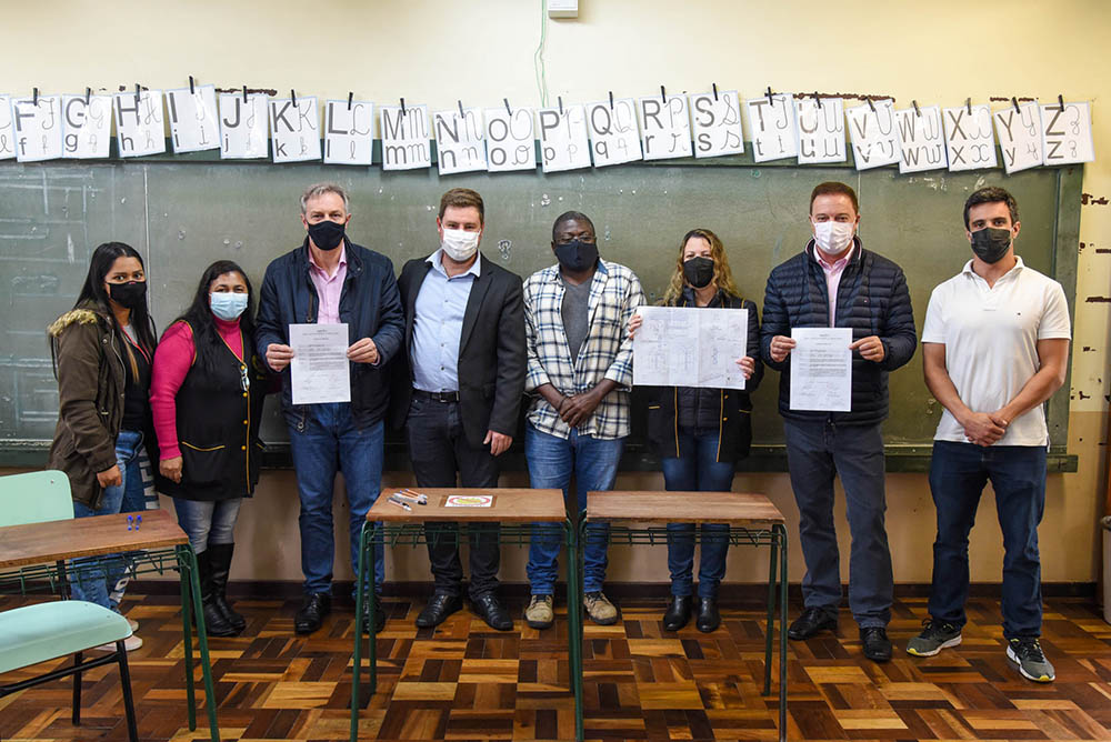 Prefeito Helder Lazarotto autoriza início das reformas da Escola Monteiro Lobato 3 escola monteiro lobato Prefeito Helder Lazarotto autoriza início das reformas da Escola Monteiro Lobato