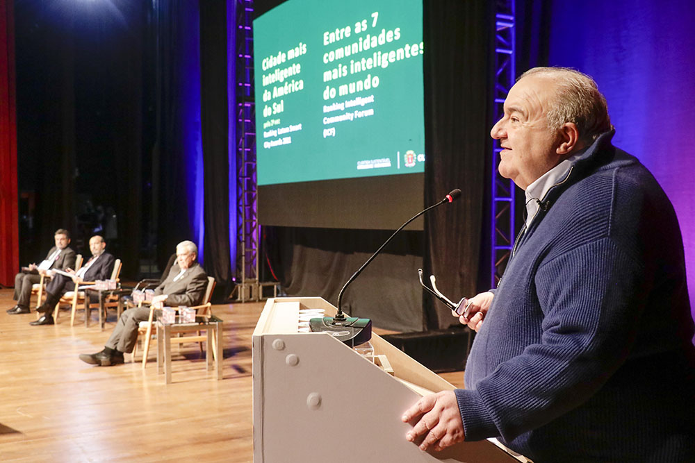 Curitiba é reconhecida como cidade saneada, inteligente e inovadora 5 Prefeito Rafael Greca