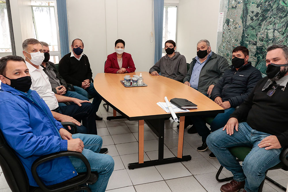 Comitiva tijucana visita obras de Pinhais 9 Os representantes tijucanos foram recebidos pela prefeita Marli Paulino