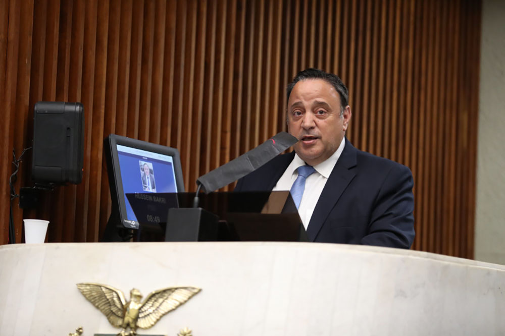 Deputados do Estado do Paraná aprovam parcelamento de imposto sobre medicamentos 1 hussein bakri Deputados do Estado do Paraná aprovam parcelamento de imposto sobre medicamentos