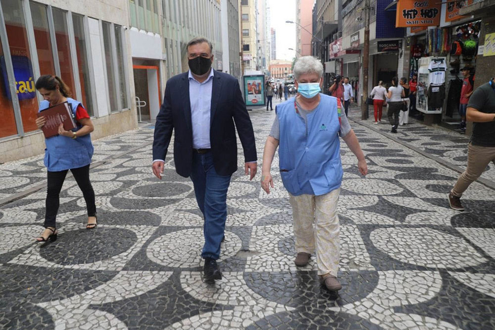 Procon/PR dá dicas para aproveitar ofertas da Black Friday com segurança 4 normal Ney Procon Claudia Silvano Procon/PR dá dicas para aproveitar ofertas da Black Friday com segurança