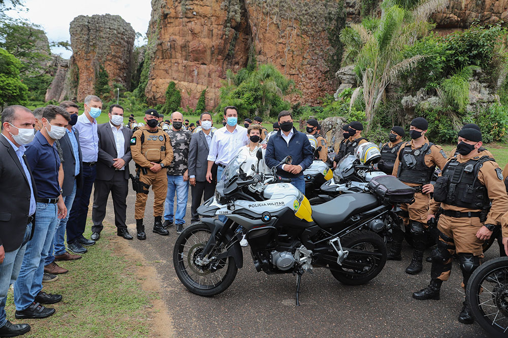 Ratinho Jr. entrega 155 motocicletas BMW para Polícia Militar do Paraná 3 ratinho entrega motos Ratinho Jr. entrega 155 motocicletas BMW para Polícia Militar do Paraná
