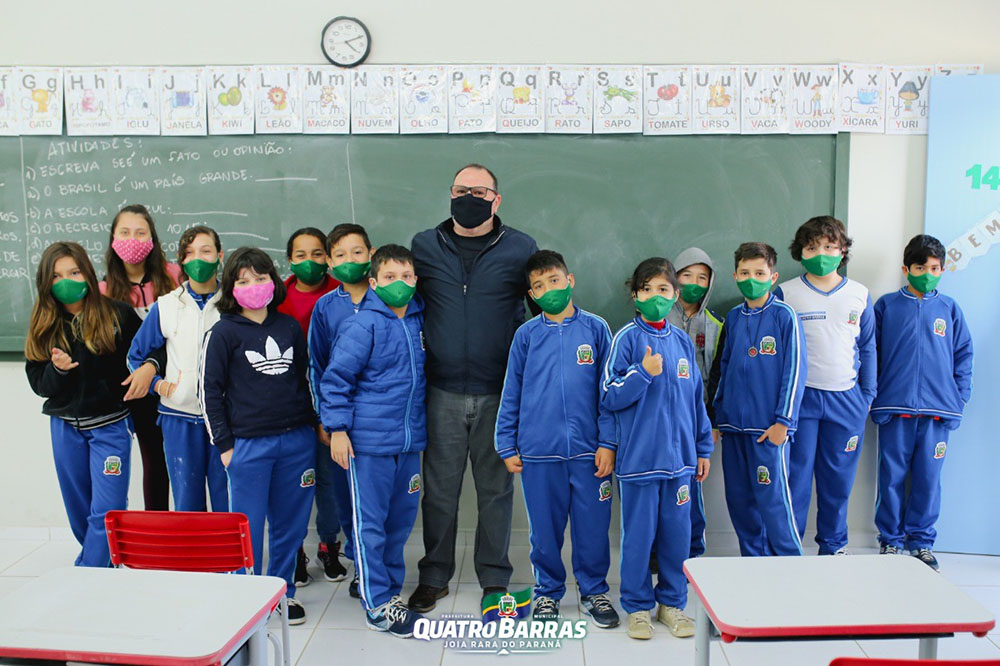 Prefeito Tolardo visita escola e Cmei no momento de retomada integral das aulas 8 retomada aulas Prefeito Tolardo visita escola e Cmei no momento de retomada integral das aulas