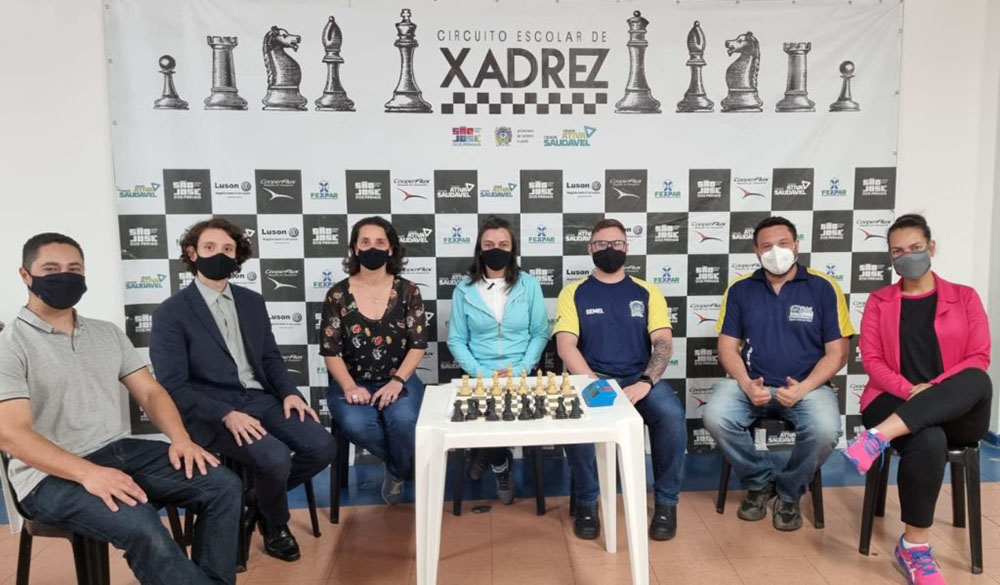 Professores de São José dos Pinhais são selecionados para participar do III Encontro Internacional de Xadrez 3 Professores de São José dos Pinhais são selecionados para participar do III Encontro Internacional de Xadrez