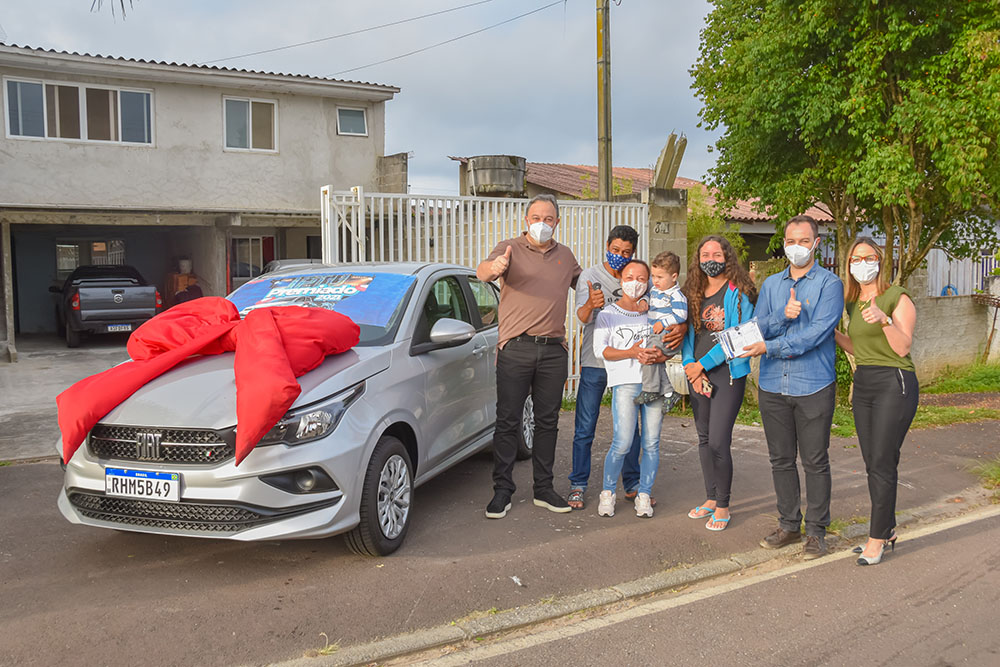 Prefeitura de Campina Grande do Sul entrega carro Zero Km para o ganhador do IPTU Premiado 2 campina iptu premiado Prefeitura de Campina Grande do Sul entrega carro Zero Km para o ganhador do IPTU Premiado