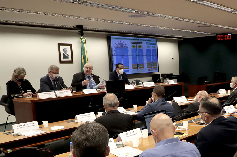 “É hora de Brasília dar recursos ao transporte público”, defende Greca 1 curitiba transporte publico “É hora de Brasília dar recursos ao transporte público”, defende Greca