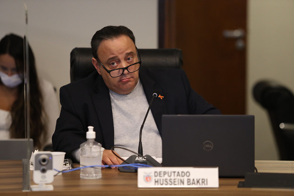 CCJ aprova projeto que reajusta piso salarial dos professores 3 hussein bakri CCJ aprova projeto que reajusta piso salarial dos professores