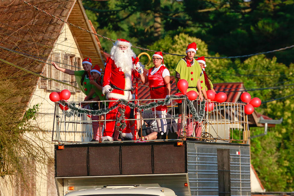 Natal Itinerante e Cantata do Romário Martins fizeram parte da programação natalina da cidade 5 piraquara natal itinerante Natal Itinerante e Cantata do Romário Martins fizeram parte da programação natalina da cidade
