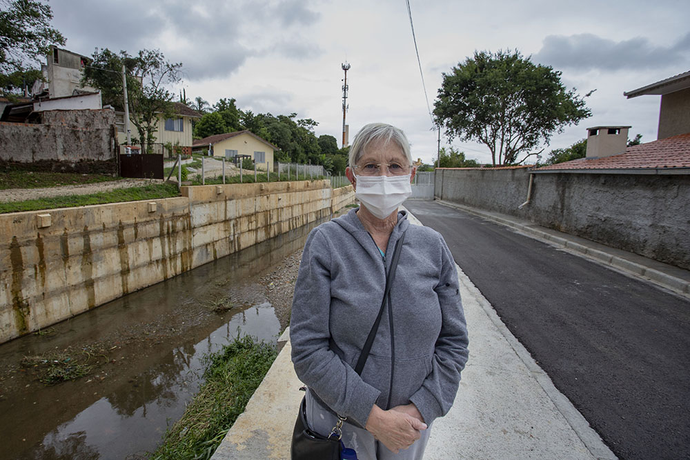 Após fortes chuvas, moradores aprovam resultados das obras no Rio Bacacheri Mirim 4 bacacheri mirim Após fortes chuvas, moradores aprovam resultados das obras no Rio Bacacheri Mirim