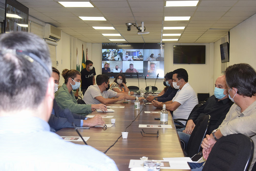 Estado discute novas ações de apoio na área da saúde aos municípios do Litoral 7 reuniao litoral Estado discute novas ações de apoio na área da saúde aos municípios do Litoral