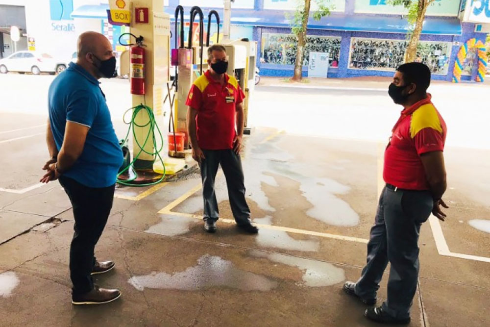 Soldado Fruet apela a senador contra self-service em postos de combustíveis 5 alep frentistas Soldado Fruet apela a senador contra self-service em postos de combustíveis