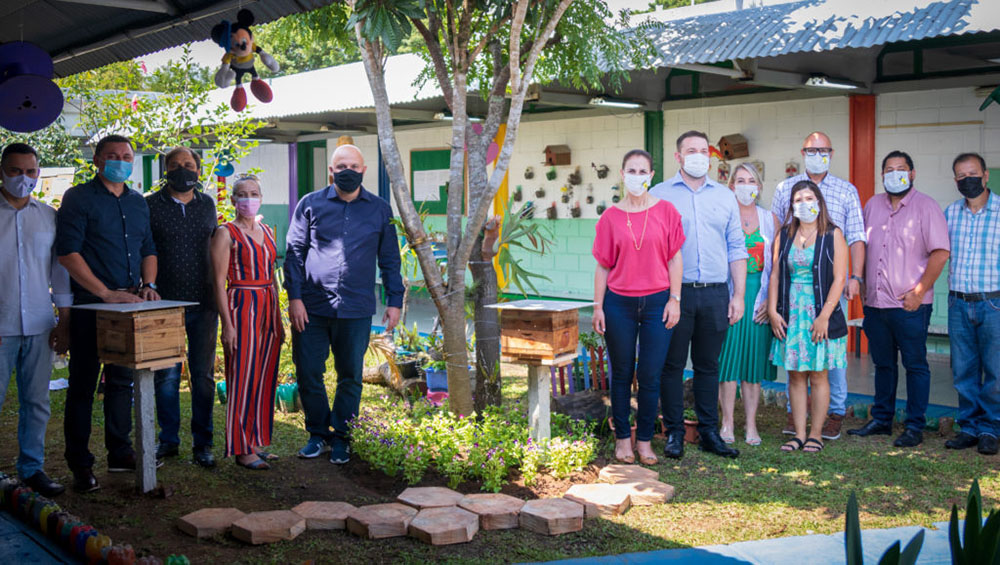 Prefeitura de São José dos Pinhais lança o programa “Colmeias Urbanas” 7 sjp colmeias urbanas Prefeitura de São José dos Pinhais lança o programa “Colmeias Urbanas”