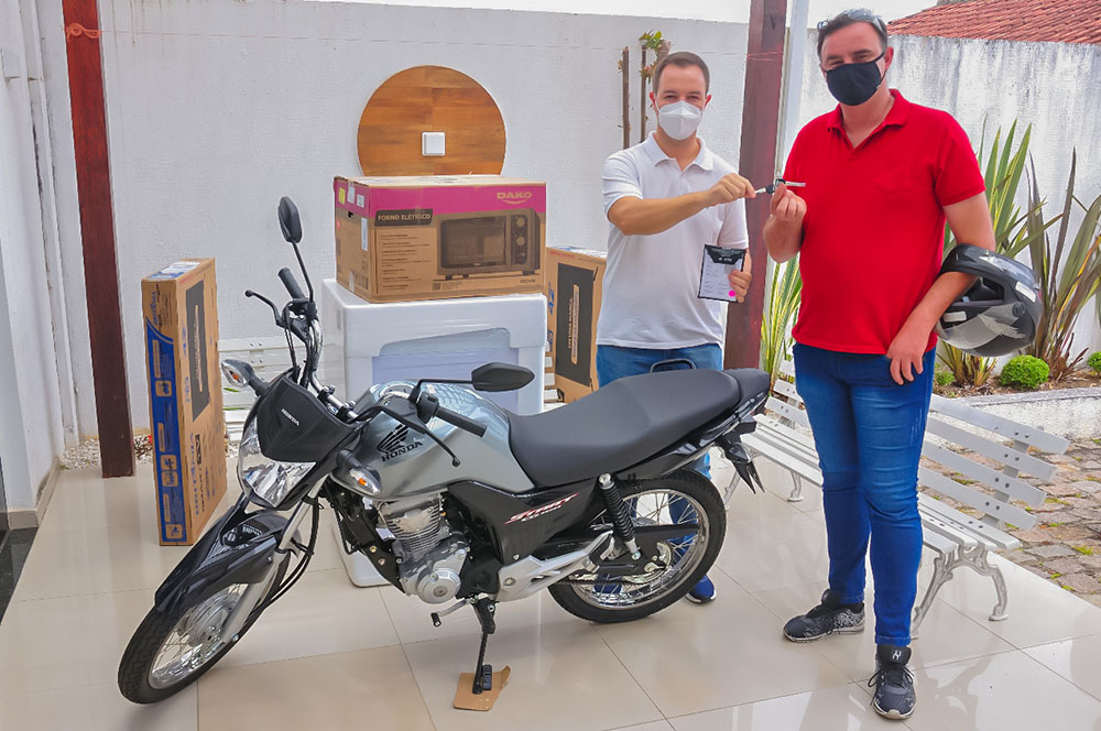 Ganhadores do IPTU Premiado de Campina Grande do Sul retiram prêmios 7 campina iptu premiado Ganhadores do IPTU Premiado de Campina Grande do Sul retiram prêmios