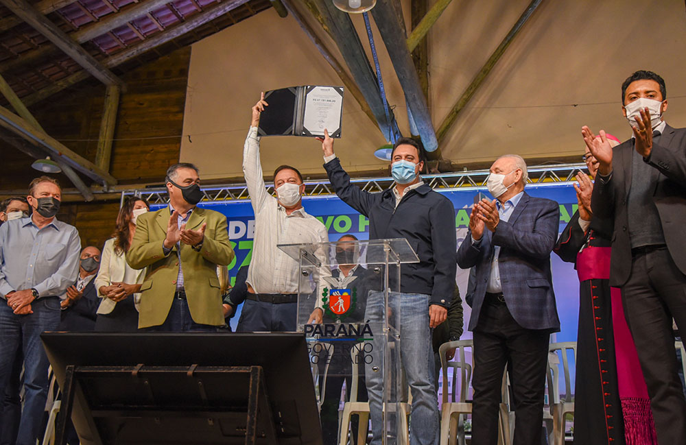 Prefeito Helder e Ratinho Júnior assinam convênio para a construção do Hospital Geral de Colombo 3 colombo hospital Prefeito Helder e Ratinho Júnior assinam convênio para a construção do Hospital Geral de Colombo