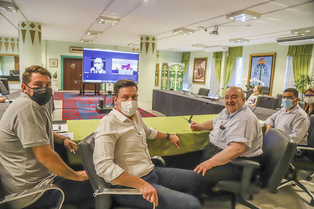 R$ 10,8 milhões para Educação e Esporte em Curitiba 3 greca educao esporte R$ 10,8 milhões para Educação e Esporte em Curitiba