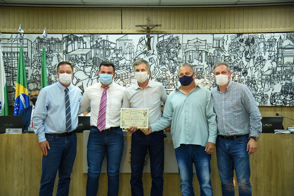 Deputado Luizão Goulart recebe homenagem em Colombo pelo trabalho na cidade 3 Colombo Luizao Deputado Luizão Goulart recebe homenagem em Colombo pelo trabalho na cidade