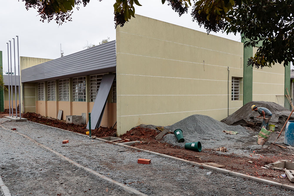 Em 30 anos de emancipação política, vemos uma Pinhais a cada dia melhor 13 Elis de Fatima Zem Em 30 anos de emancipação política, vemos uma Pinhais a cada dia melhor