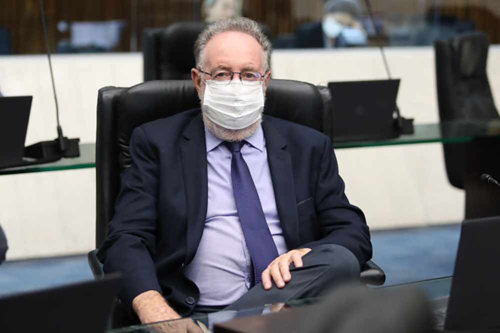 Tercilio Turini propõe mudanças na lei que proíbe trotes no Paraná 9 alep tercilio turini Tercilio Turini propõe mudanças na lei que proíbe trotes no Paraná