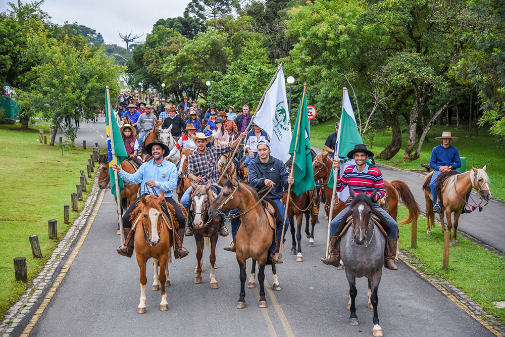 Sucesso absoluto na realização da 1ª Cavalgada Solidária de Colombo 9 colombo cavalgada Sucesso absoluto na realização da 1ª Cavalgada Solidária de Colombo