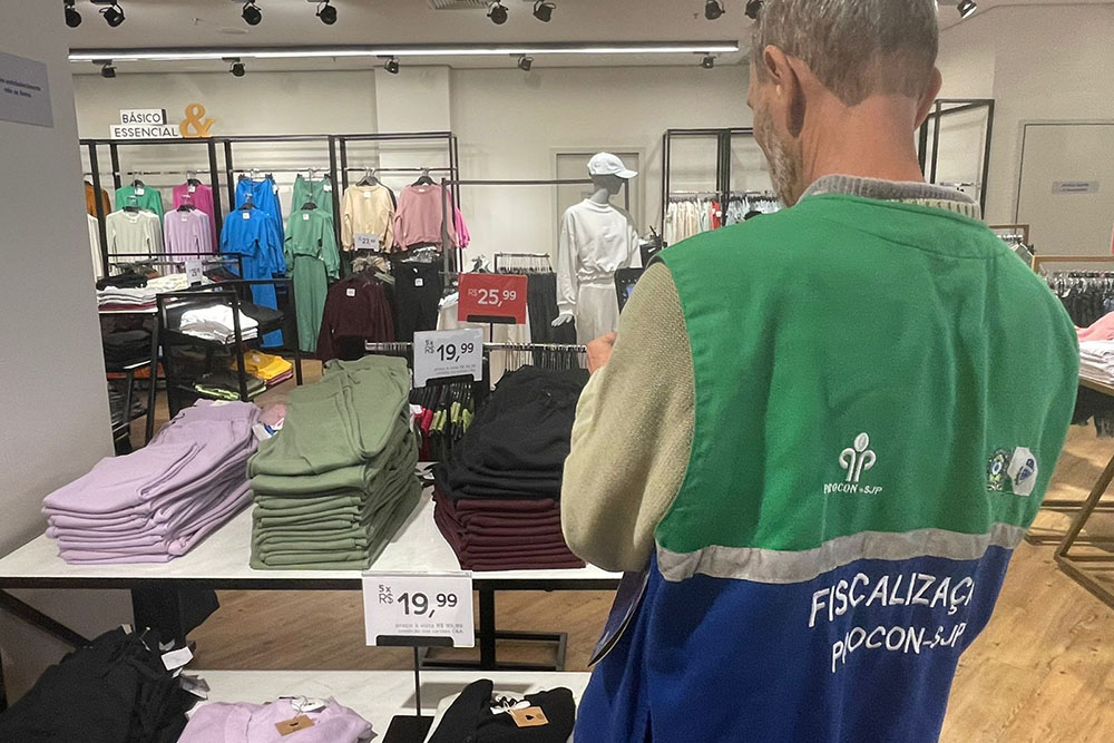 Procon-SJP orienta e notifica comerciantes sobre exigência da divulgação de preços em produtos e serviços 8 sjp procon Procon-SJP orienta e notifica comerciantes sobre exigência da divulgação de preços em produtos e serviços