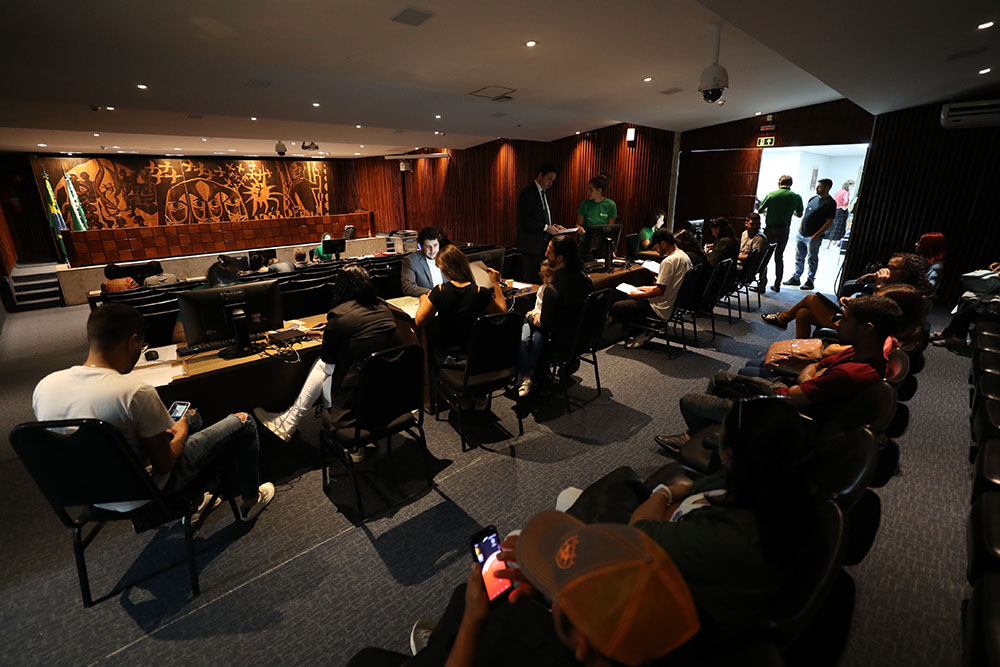 Primeira edição do Mutirão Concilia Paraná tem 150 atendimentos na Assembleia Legislativa 8 alep concilia parana 01 Primeira edição do Mutirão Concilia Paraná tem 150 atendimentos na Assembleia Legislativa