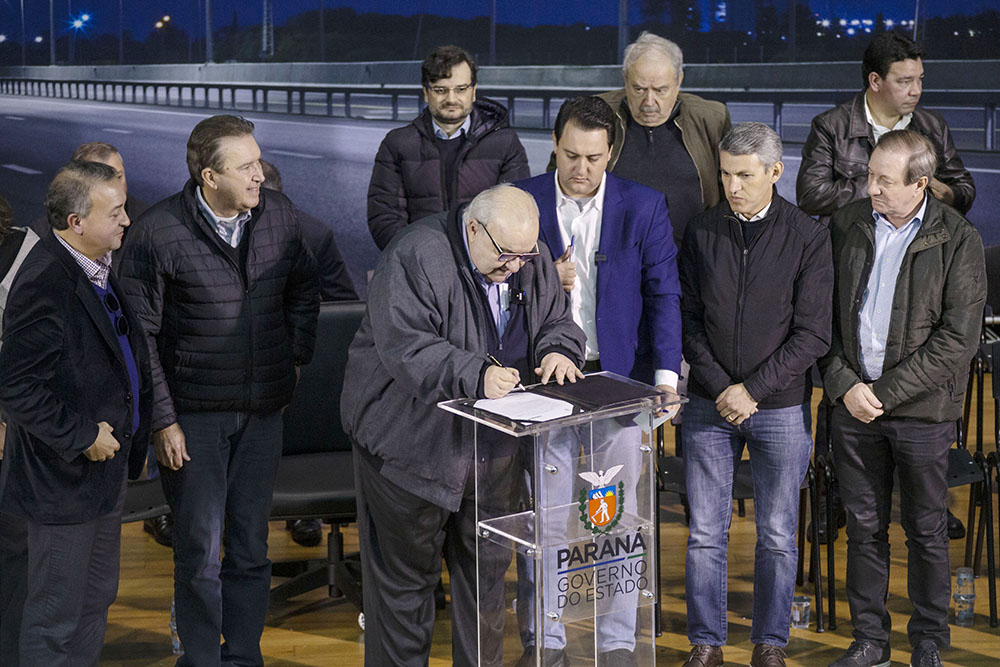 Greca e Ratinho Júnior assinam contrato das obras de iluminação do Contorno Sul 8 curitiba iluminacao Greca e Ratinho Júnior assinam contrato das obras de iluminação do Contorno Sul