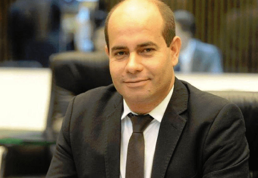 Proibição do terceiro dígito nos preços dos combustíveis imposta pela ANP já é lei no Paraná desde 2016 8 Deputado Evandro Araújo