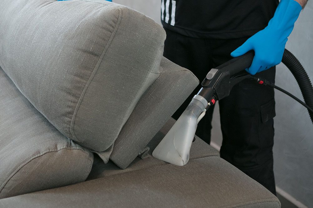 Dicas para higienizar o sofá em casa 8 limpeza sofa Dicas para higienizar o sofá em casa