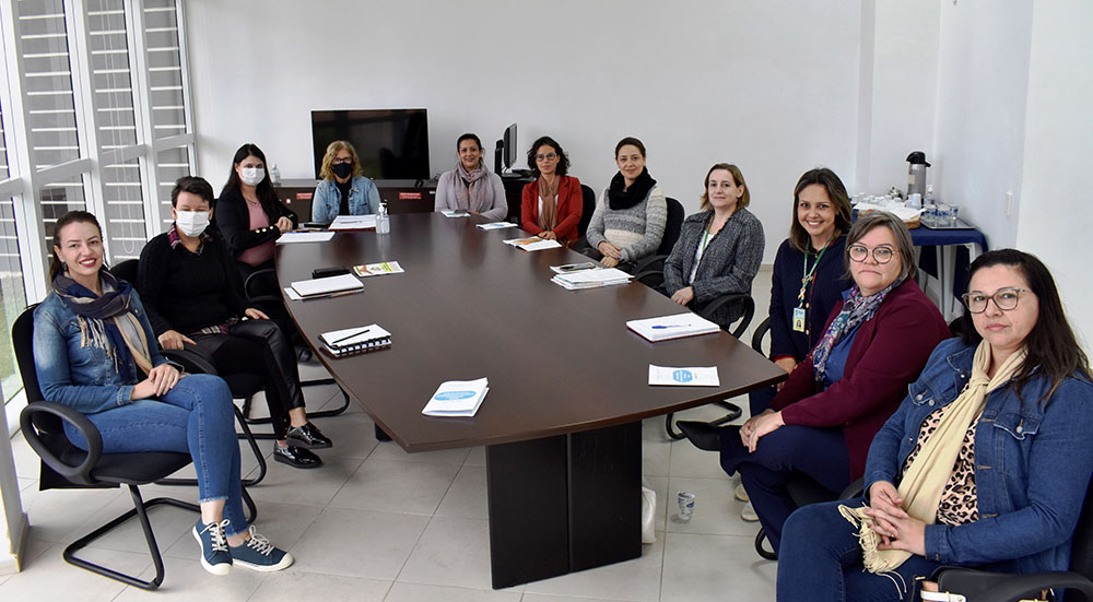 Secretaria de Educação recebeu profissionais de Fazenda Rio Grande e Guarapuava para conhecer a estrutura e os serviços da Educação Especial 4 pinhais educacao especial Secretaria de Educação recebeu profissionais de Fazenda Rio Grande e Guarapuava para conhecer a estrutura e os serviços da Educação Especial