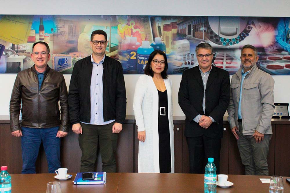 Laboratório de Pinhais é referência nacional de insumos para análises clínicas e pesquisas 4 pinhais laborclin 01 Laboratório de Pinhais é referência nacional de insumos para análises clínicas e pesquisas