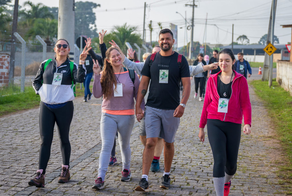 Cerca de 4 mil participantes percorreram os trajetos da Caminhada Internacional na Natureza de São José dos Pinhais 2 sjp caminhada natureza Cerca de 4 mil participantes percorreram os trajetos da Caminhada Internacional na Natureza de São José dos Pinhais