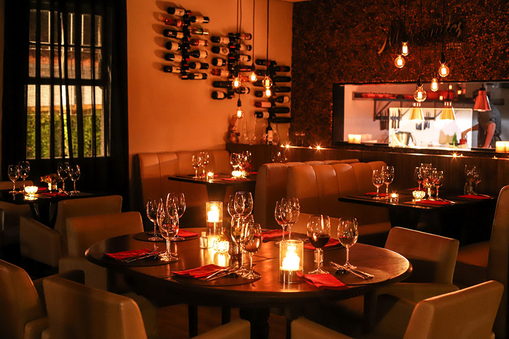6 restaurantes românticos para comemorar o Dia dos Namorados em Curitiba 6 Marcondes Cozinha Autoral Mesas 01 Por Rodrigo Felix Leal 6 restaurantes românticos para comemorar o Dia dos Namorados em Curitiba