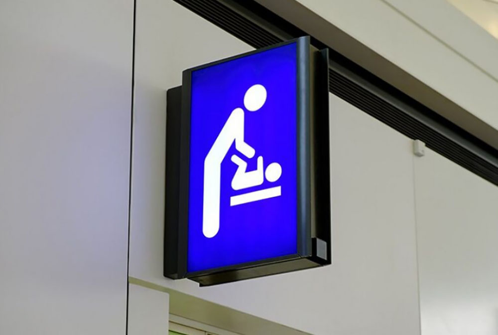 Estabelecimentos deverão disponibilizar fraldário acessível para idosos, crianças e pessoas com deficiência 2 alep fraldario Estabelecimentos deverão disponibilizar fraldário acessível para idosos, crianças e pessoas com deficiência