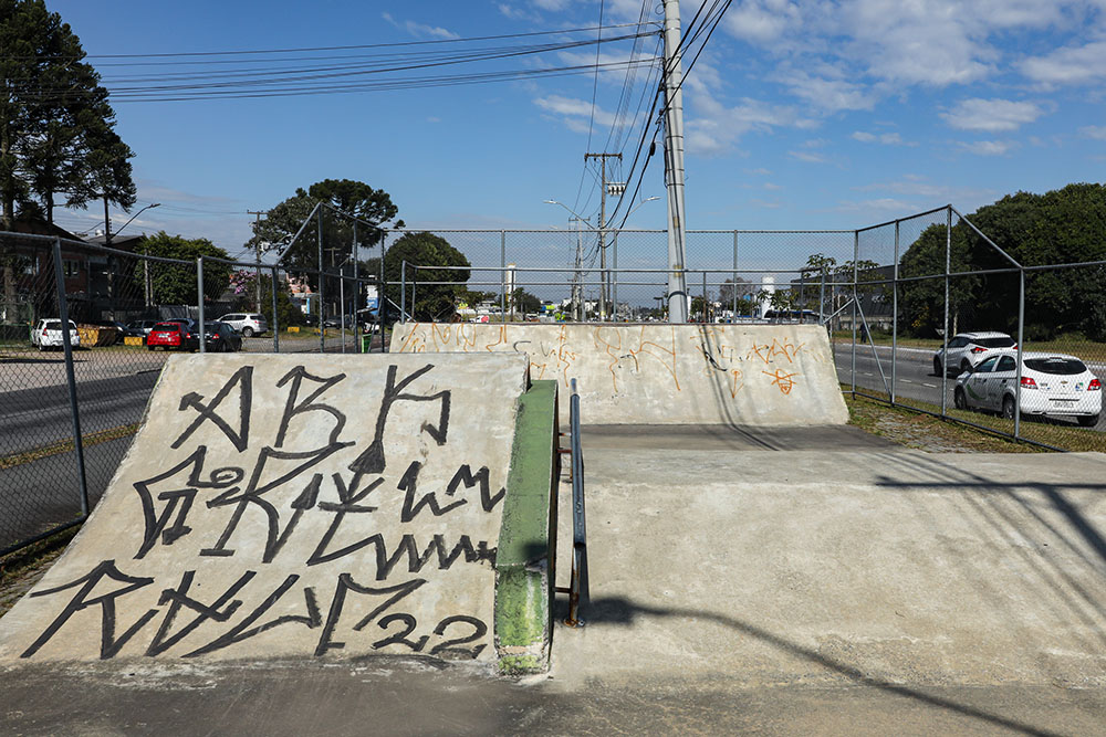Parques e praças de Pinhais ainda sofrem com depredação e vandalismo 8 pinhais depredacao Parques e praças de Pinhais ainda sofrem com depredação e vandalismo