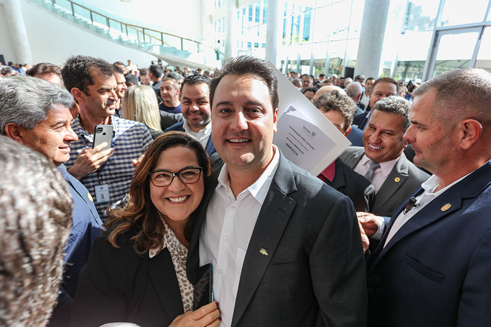 Pinhais recebe recursos do Governo do Estado para melhorias viárias 2 pinhais rosa ratinho Pinhais recebe recursos do Governo do Estado para melhorias viárias